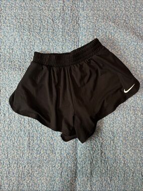 Nike Black Girls Athletic Running Shorts loose fit built in bike short